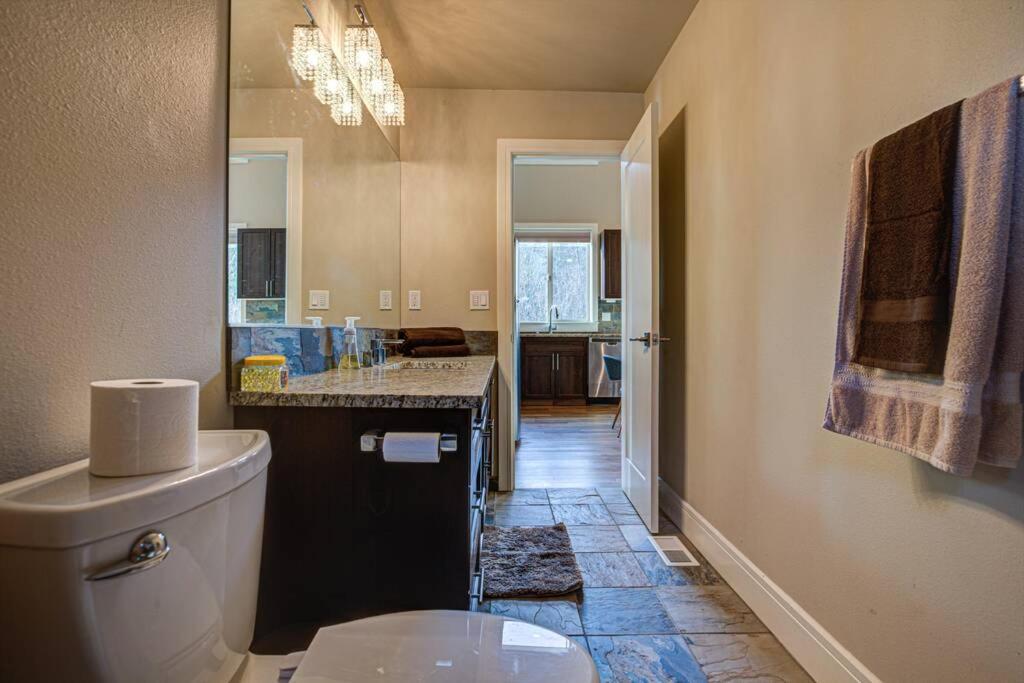 Newly Built Modern Chalet Duplex - 1 Mount Hood Village Exterior photo