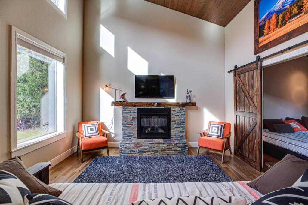 Newly Built Modern Chalet Duplex - 1 Mount Hood Village Exterior photo